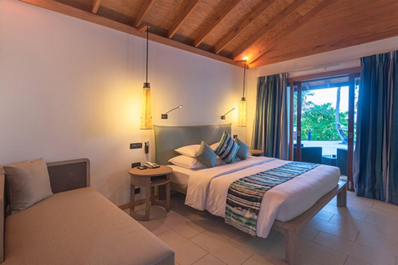 Vilamendhoo Island Resort & Spa Dhangethi Exterior photo