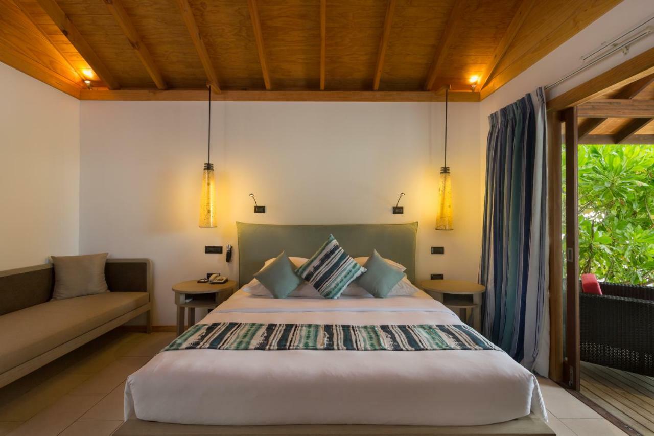 Vilamendhoo Island Resort & Spa Dhangethi Room photo